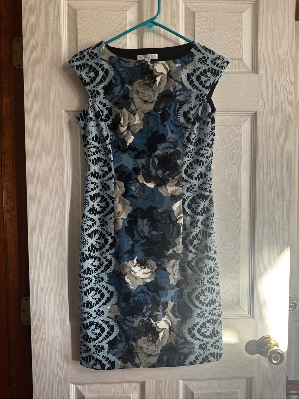 London Times Blue and Cream Floral Lace-Panel Sheath Dress